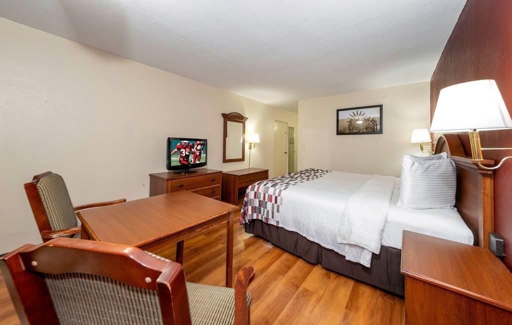 Red Roof Inn Meridian Extérieur photo