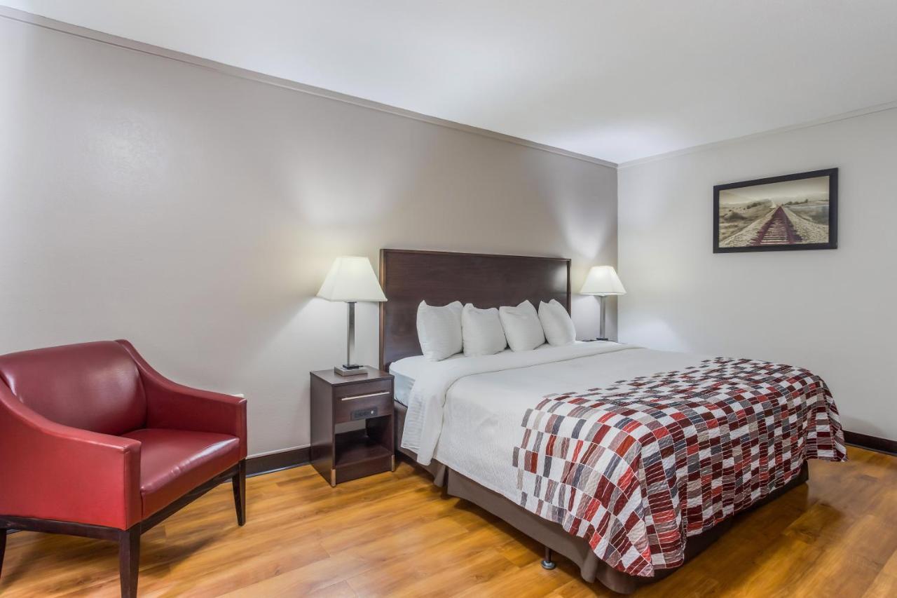 Red Roof Inn Meridian Extérieur photo